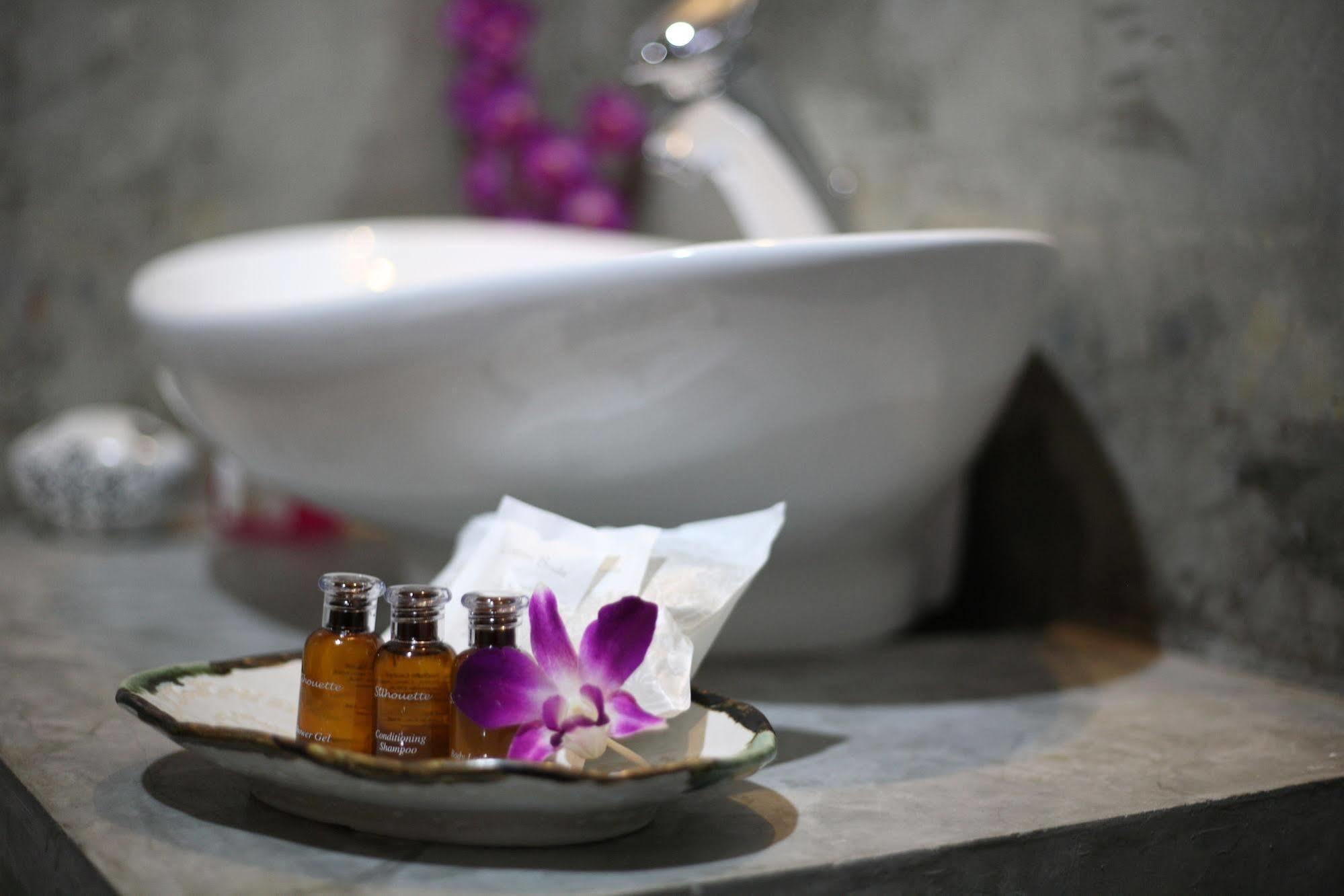 Na Thapae Hotel Chiang Mai Ngoại thất bức ảnh