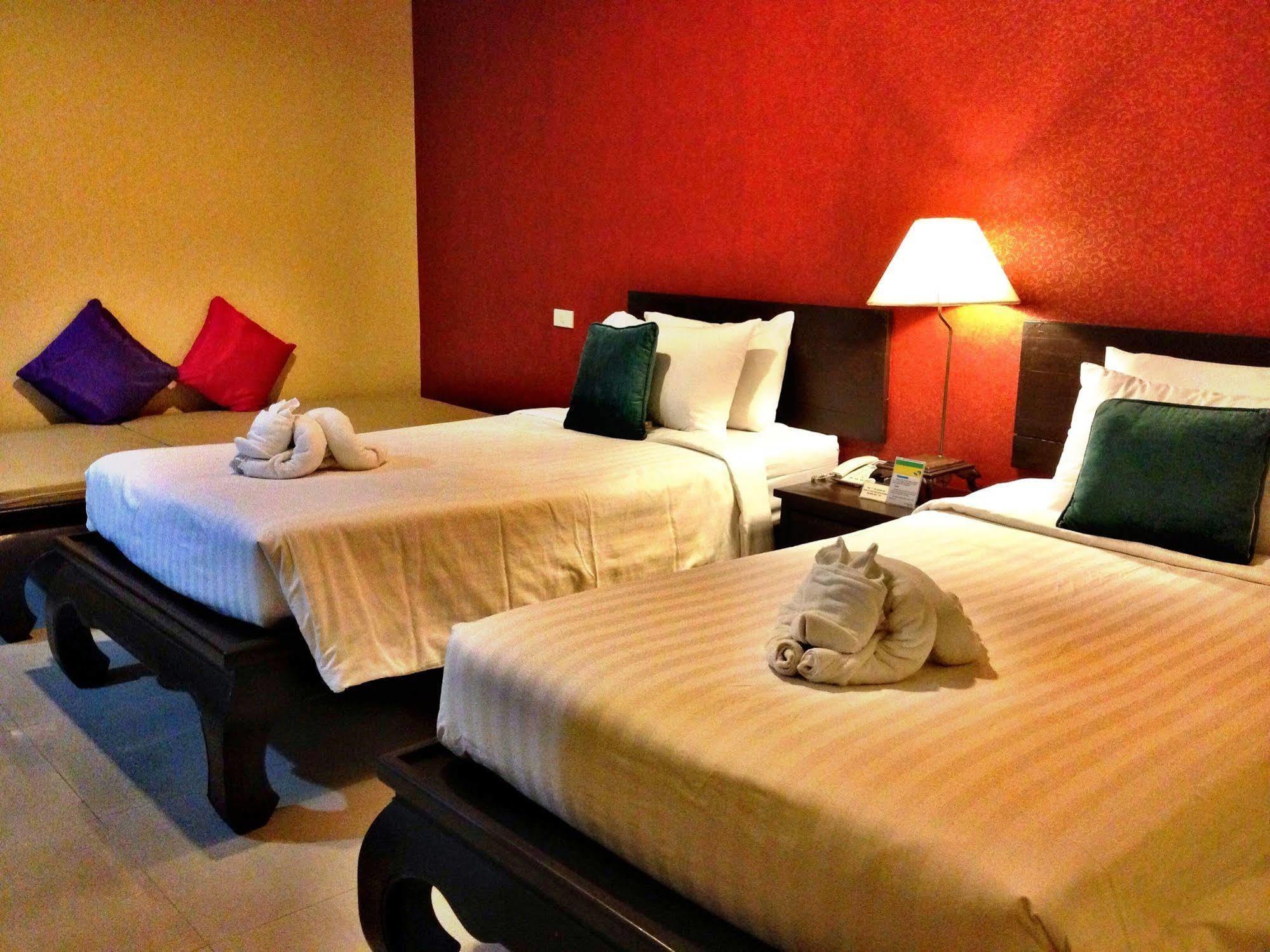 Na Thapae Hotel Chiang Mai Ngoại thất bức ảnh