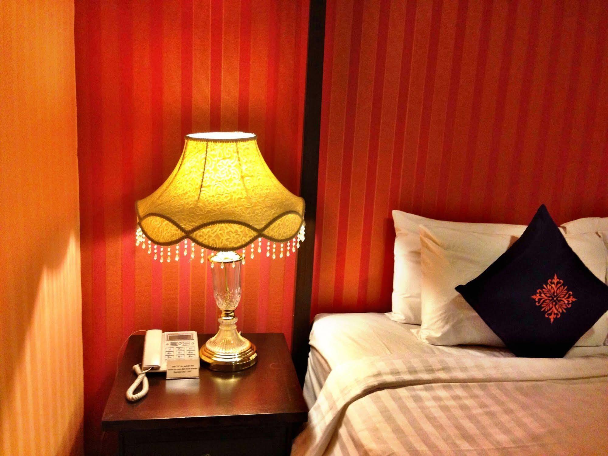 Na Thapae Hotel Chiang Mai Ngoại thất bức ảnh